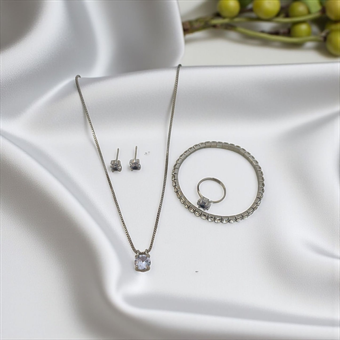 necklace earring bracelet Ring