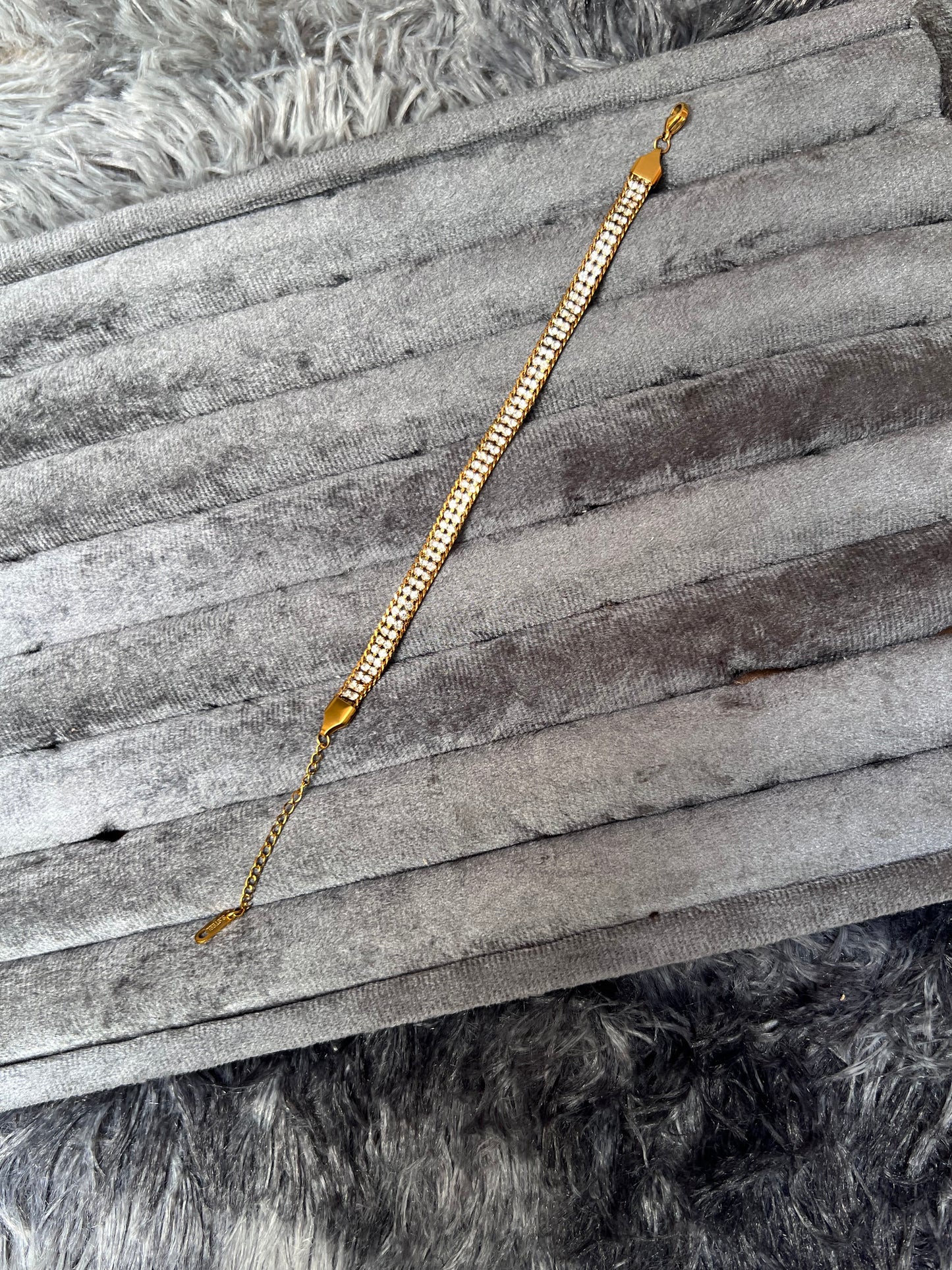 Double layered zircon