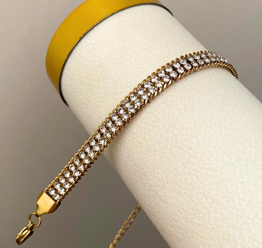 Double layered zircon