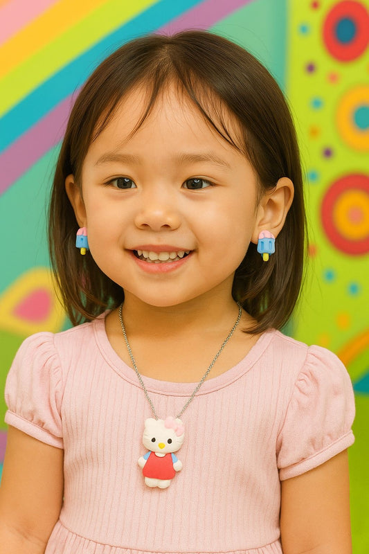 Kitty with ice cream