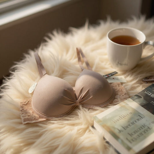 Full coverage Lightly padded with side shaping panels wire-free bra