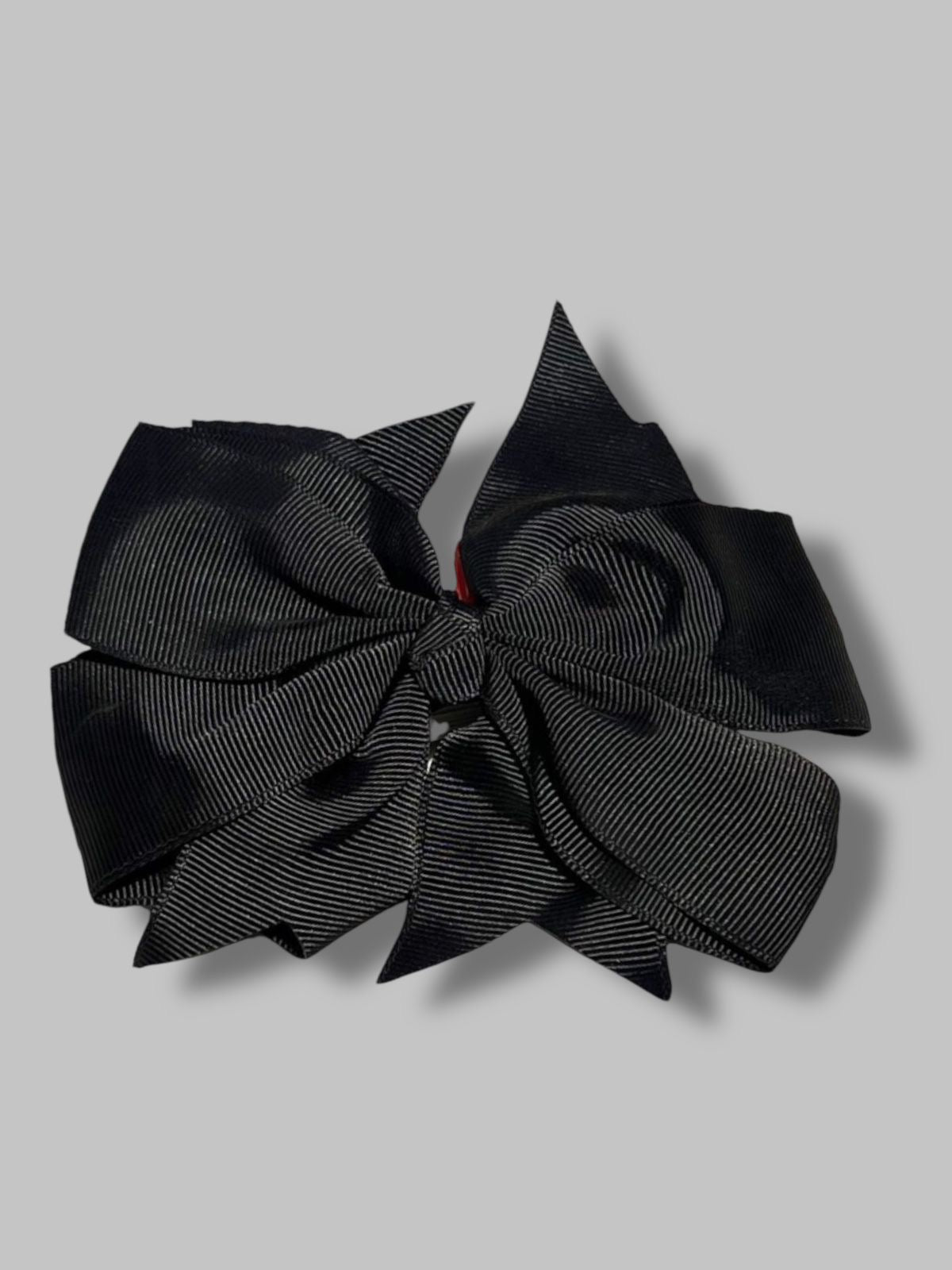 Girls medium bows pin