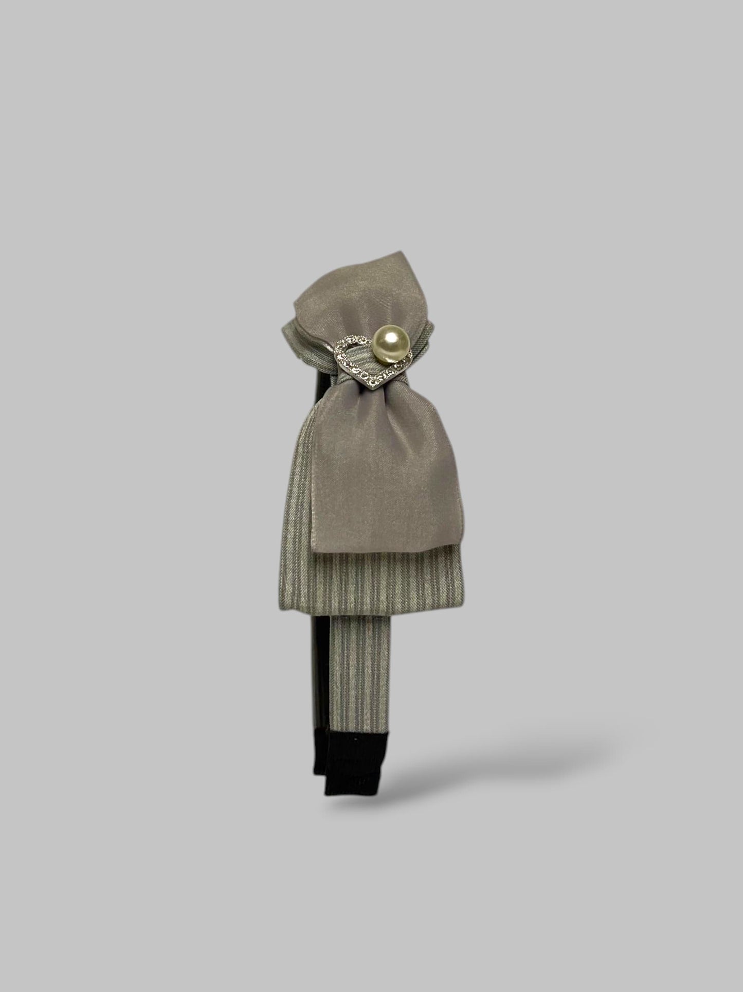 Double bow & pearl style