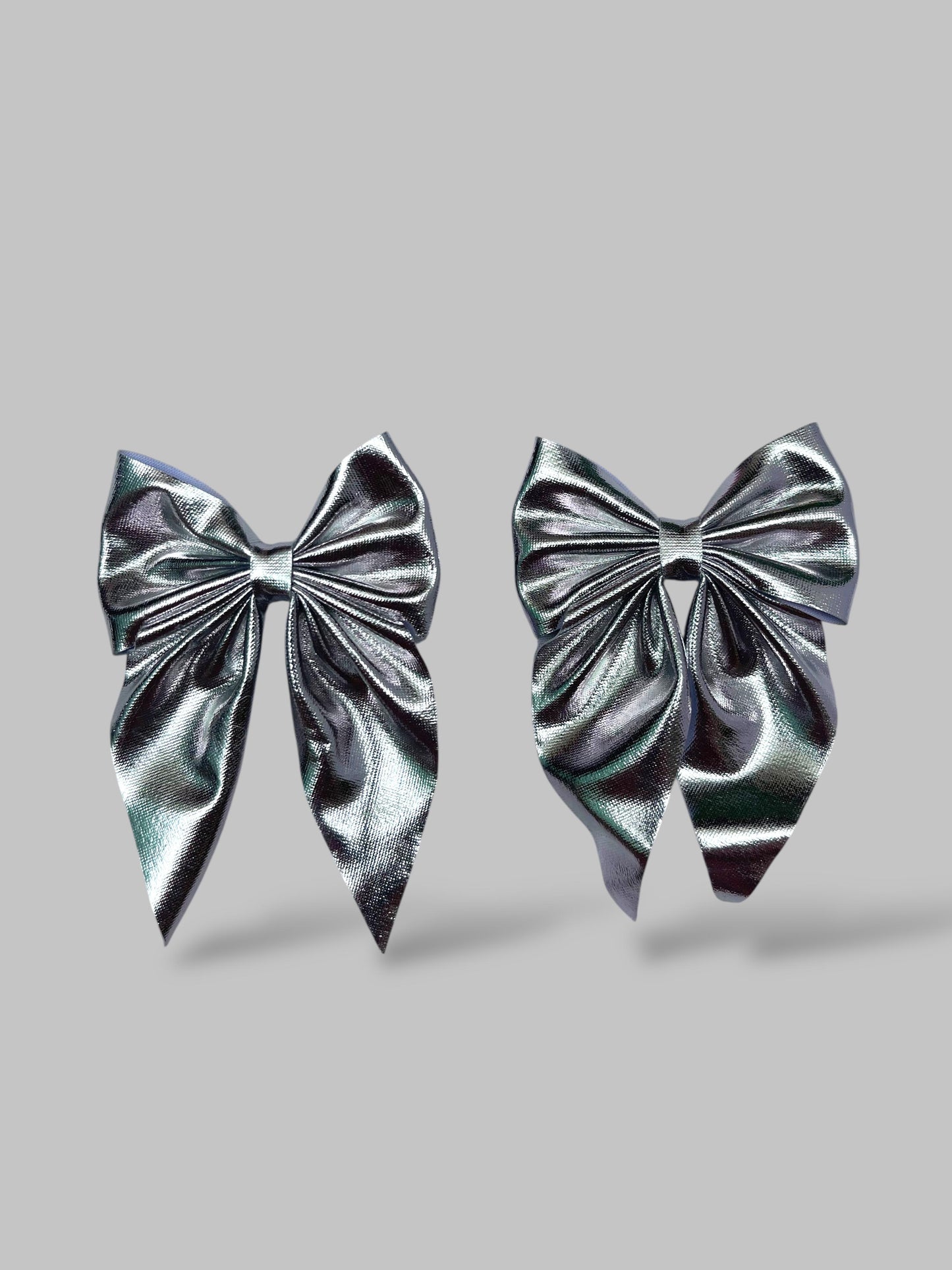 stylish Bow pin