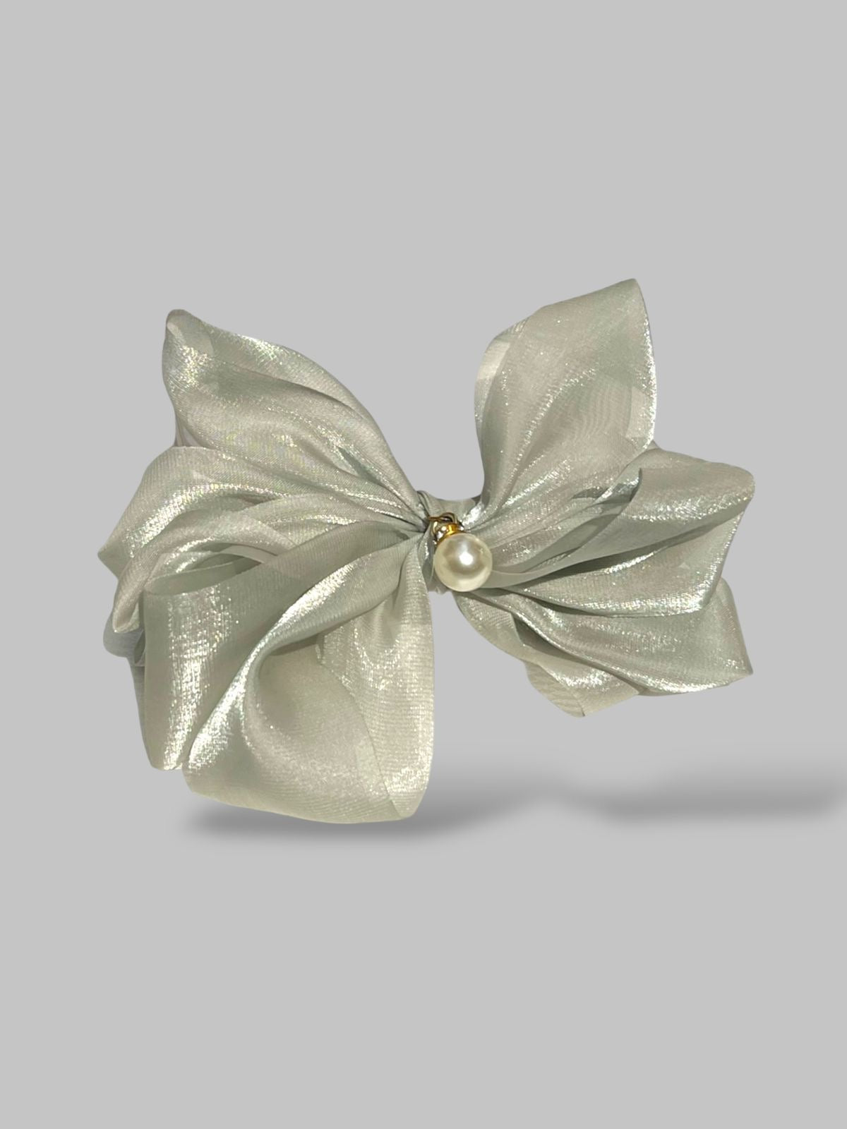 pearl bow pin