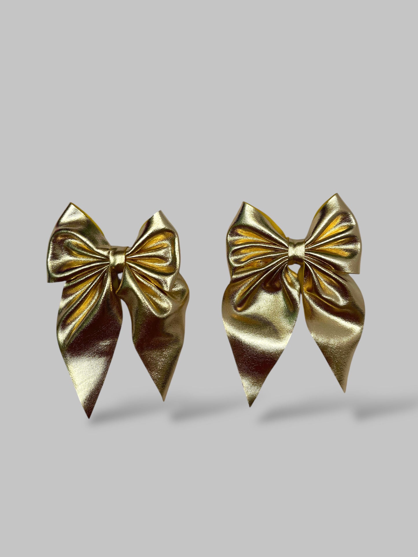 stylish Bow pin