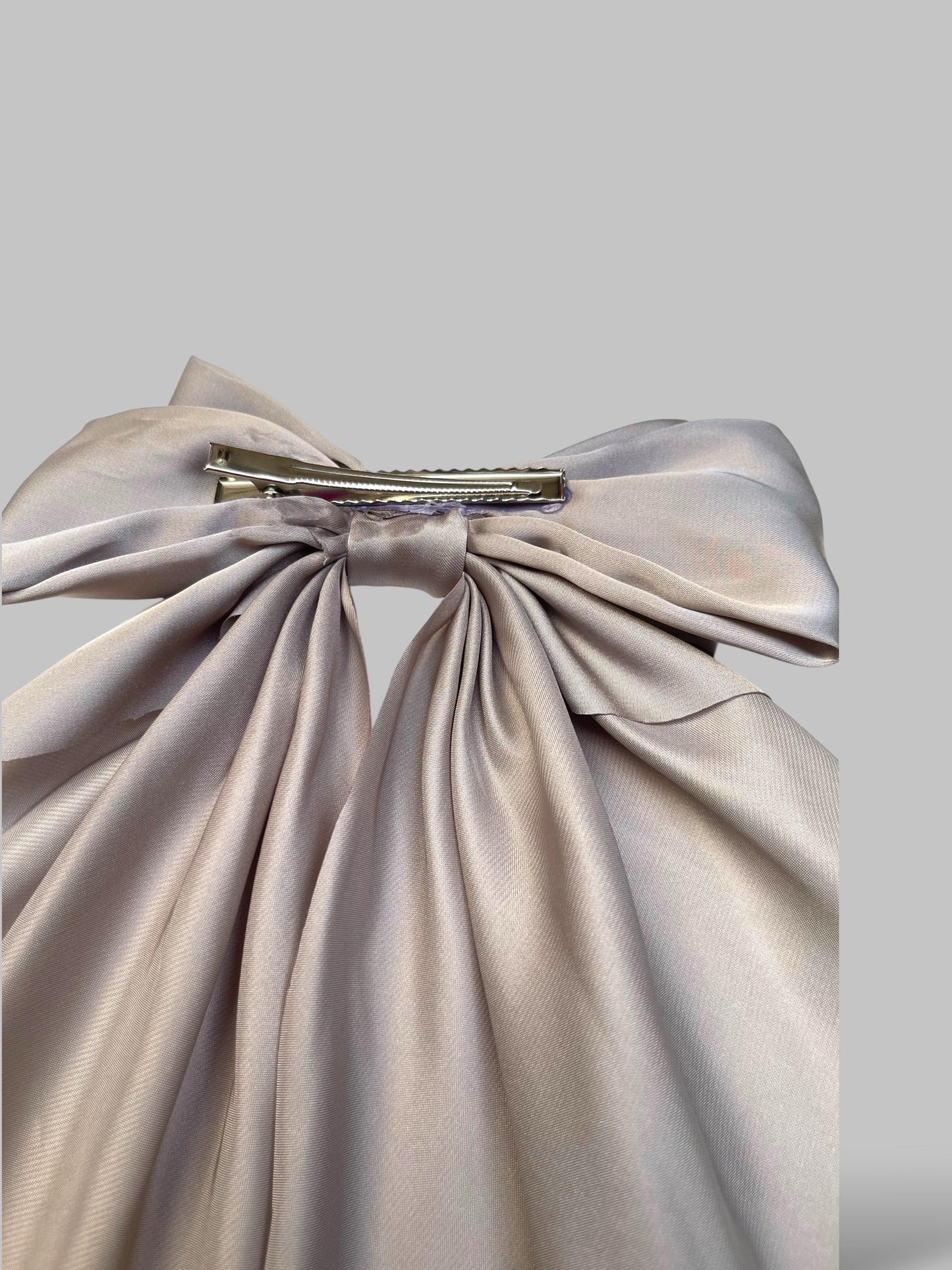Plain silk bow