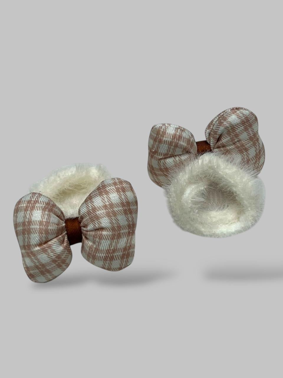 Girls Bow ponies pair of 2