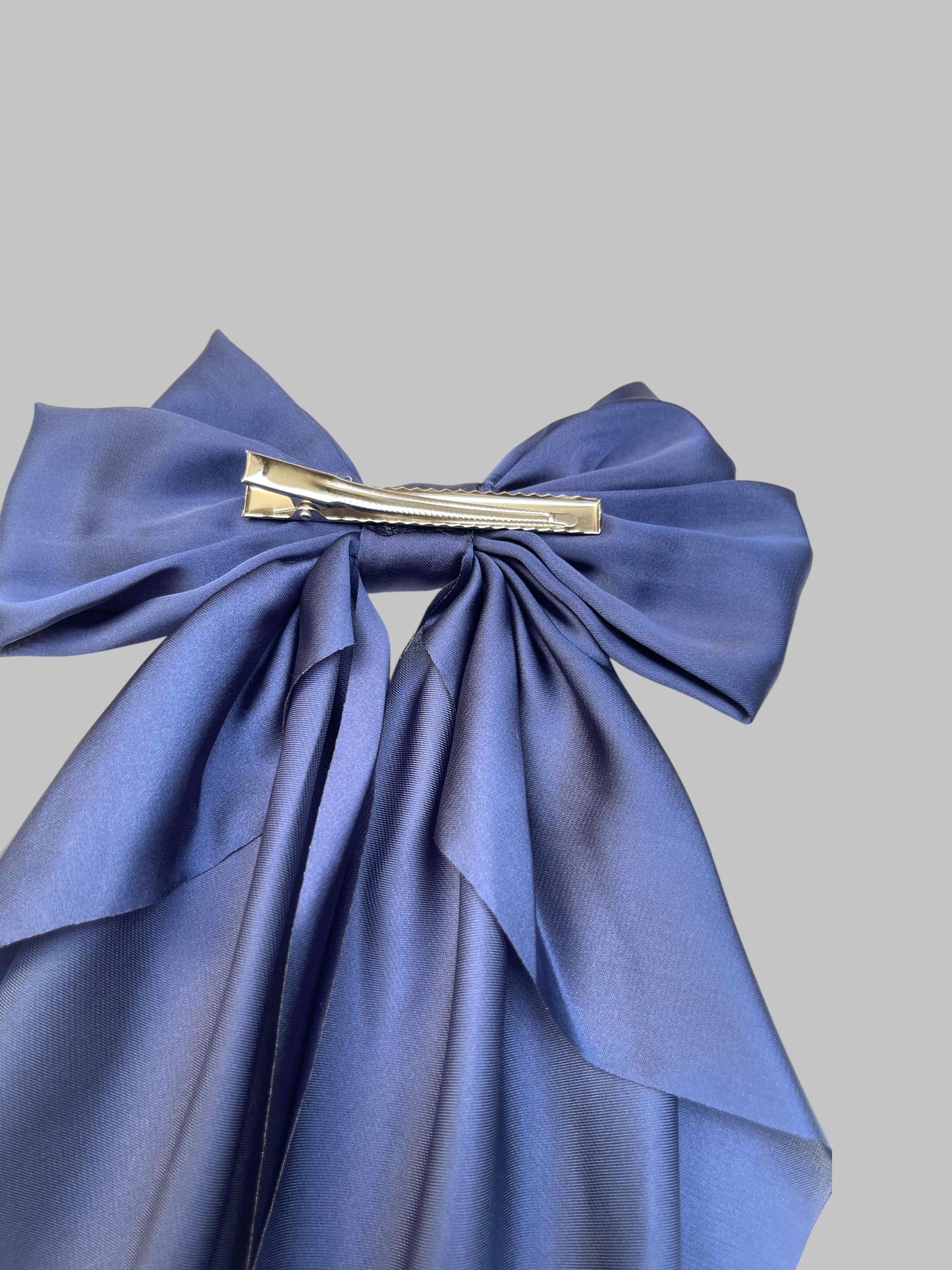Plain silk bow