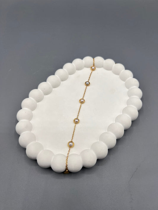 gold chain bracelet with white pearls